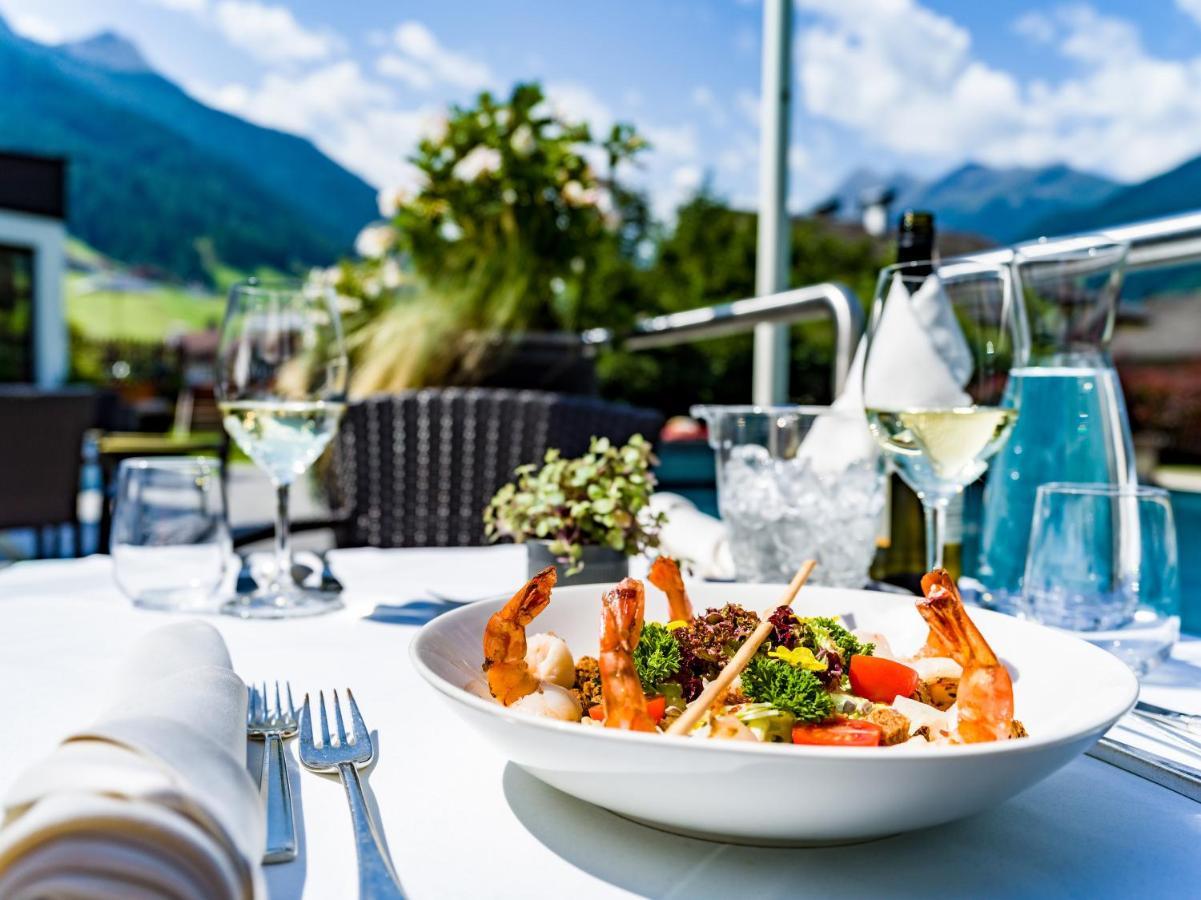 Happy Stubai Hotel Neustift im Stubaital Exterior foto